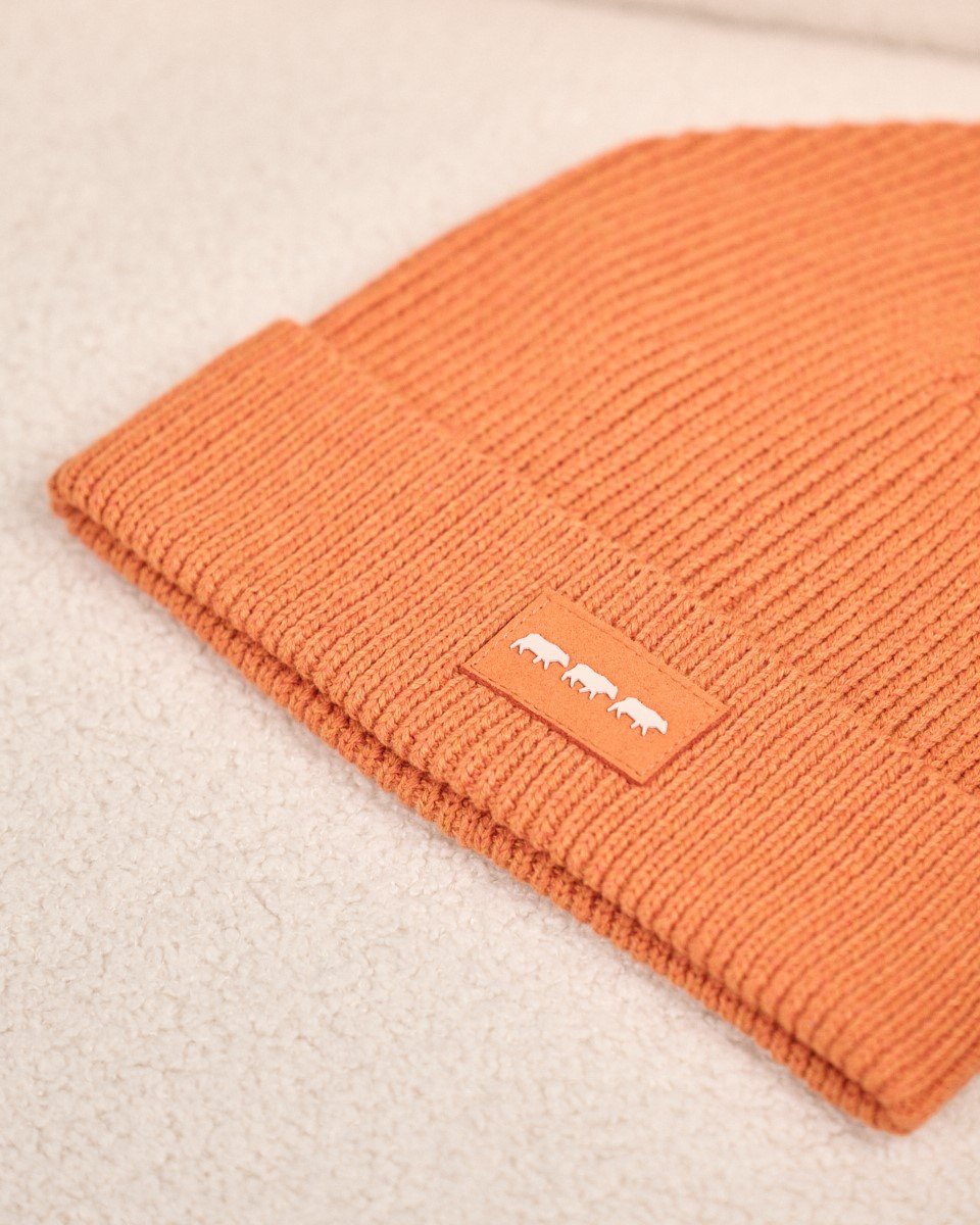 Bonnet en tricot orange