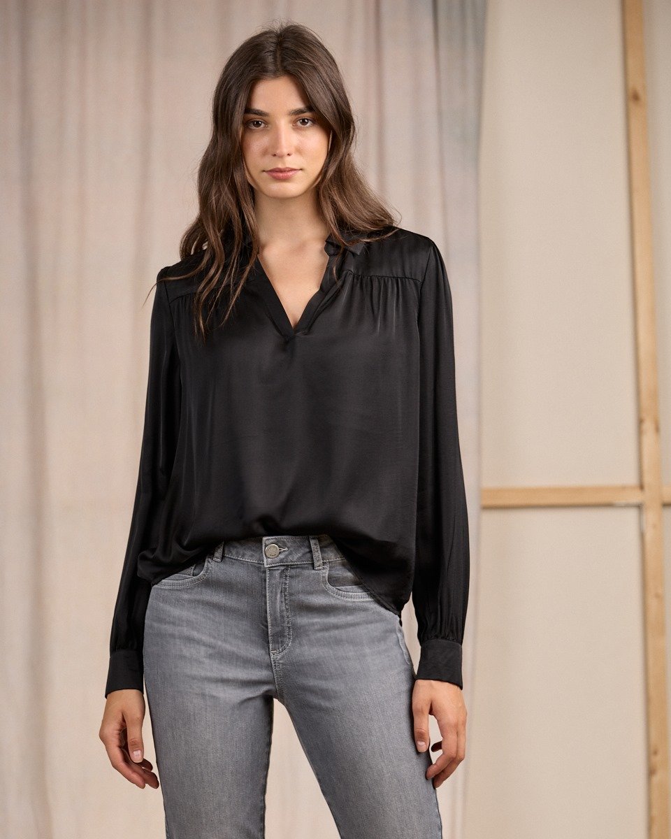 Blouse satinée noir