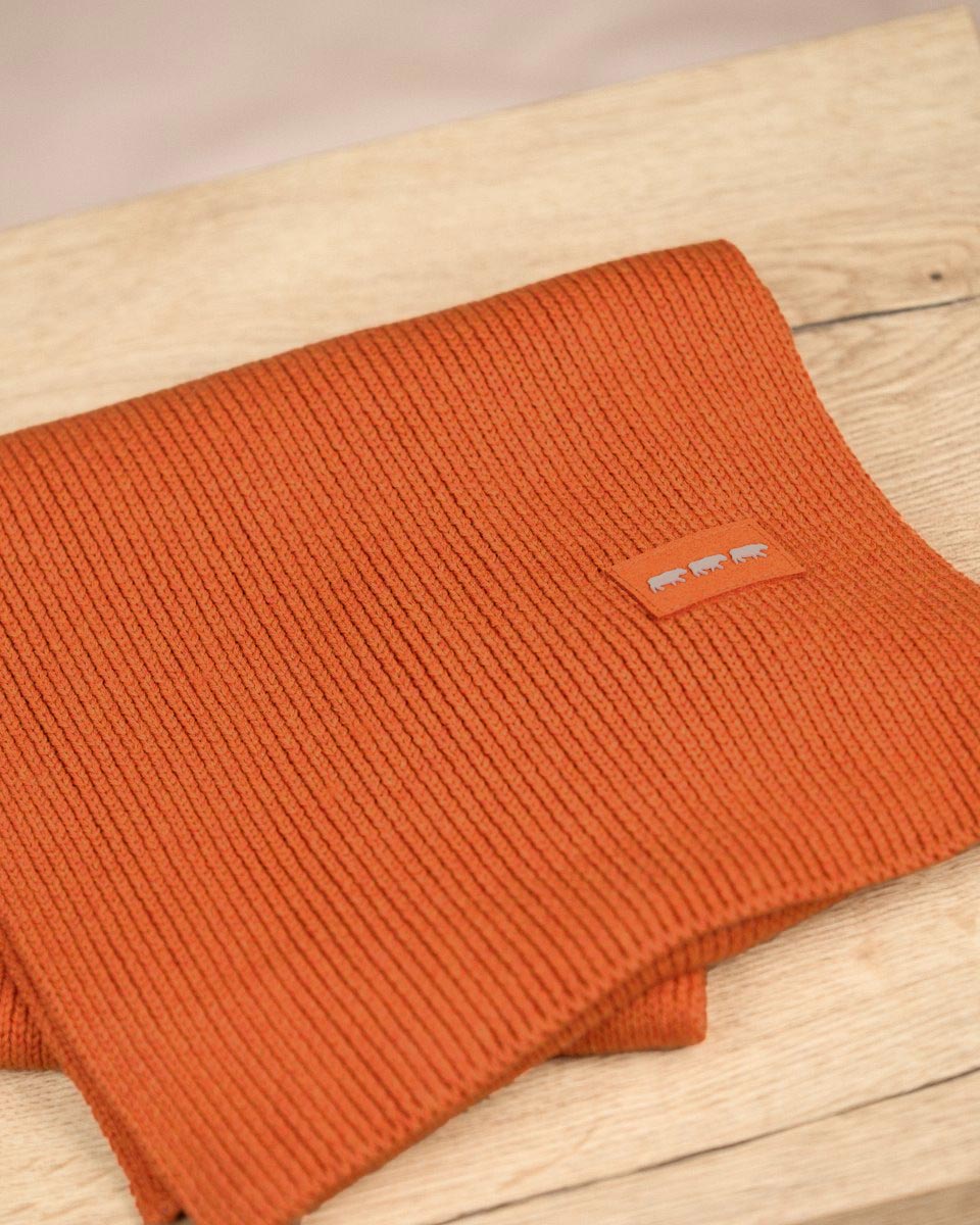 Écharpe unie en tricot orange