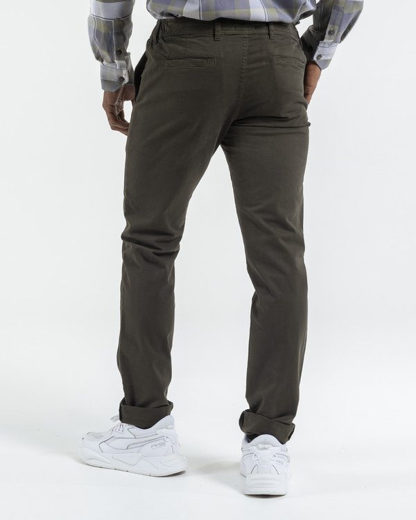 Pantalon chino uni toucher peau de p che coton et lasthanne vert