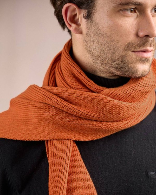 Écharpe unie en tricot orange