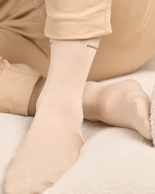 Chaussettes unies en bambou beige