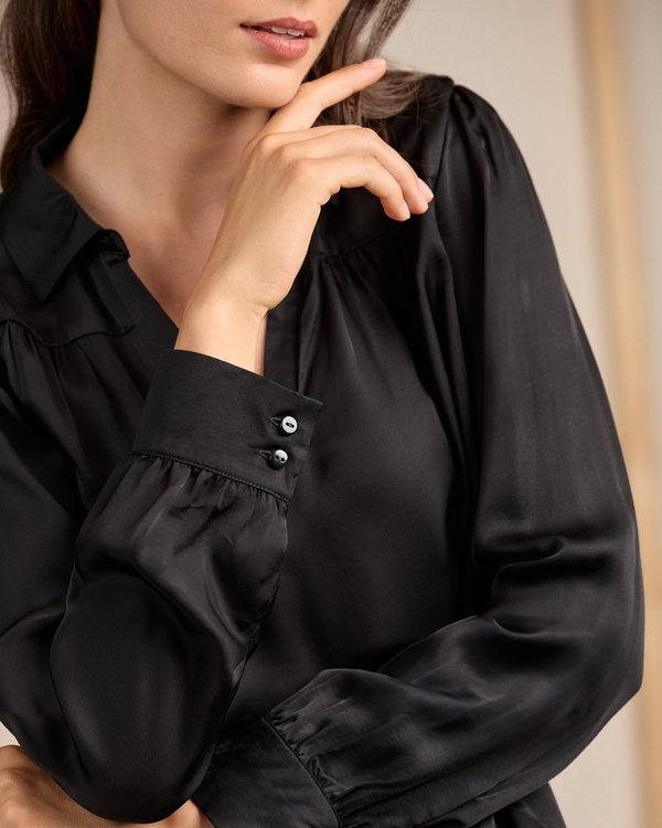 Blouse satinée noir