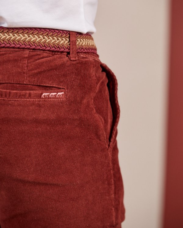 Pantalon velours côtelé rouge