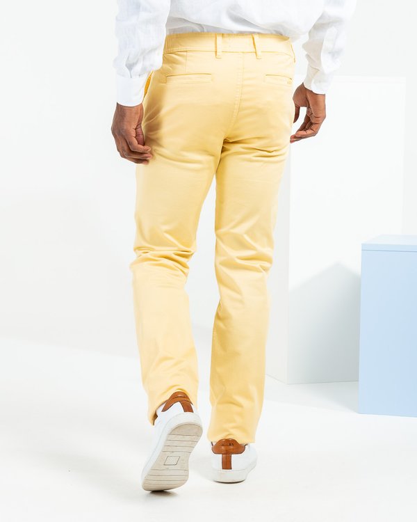 Pantalon best sale chino jaune