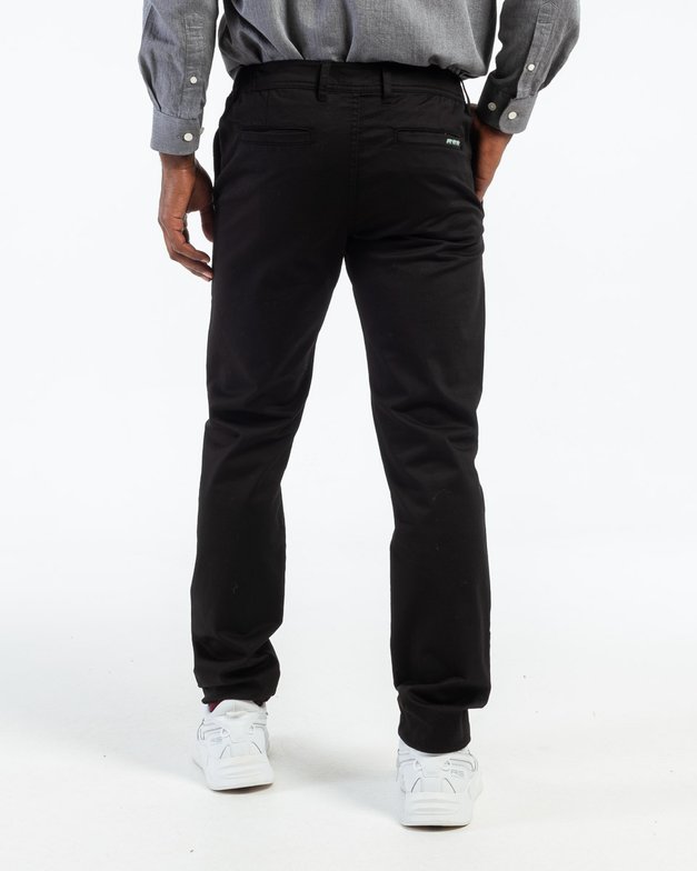 Quel type de pantalon chino pour homme fort Mise au Green