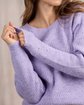 Pull aux détails ajourés violet